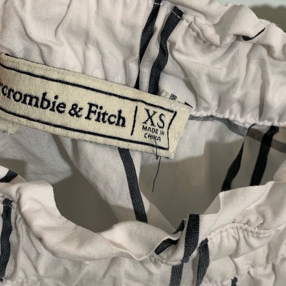 A&F Off the Shoulder Checkered Blouse - Picture 3 of 3